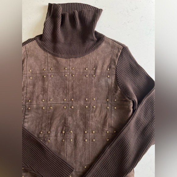 Vintage Suede Paneled Turtleneck - Picture 2 of 11